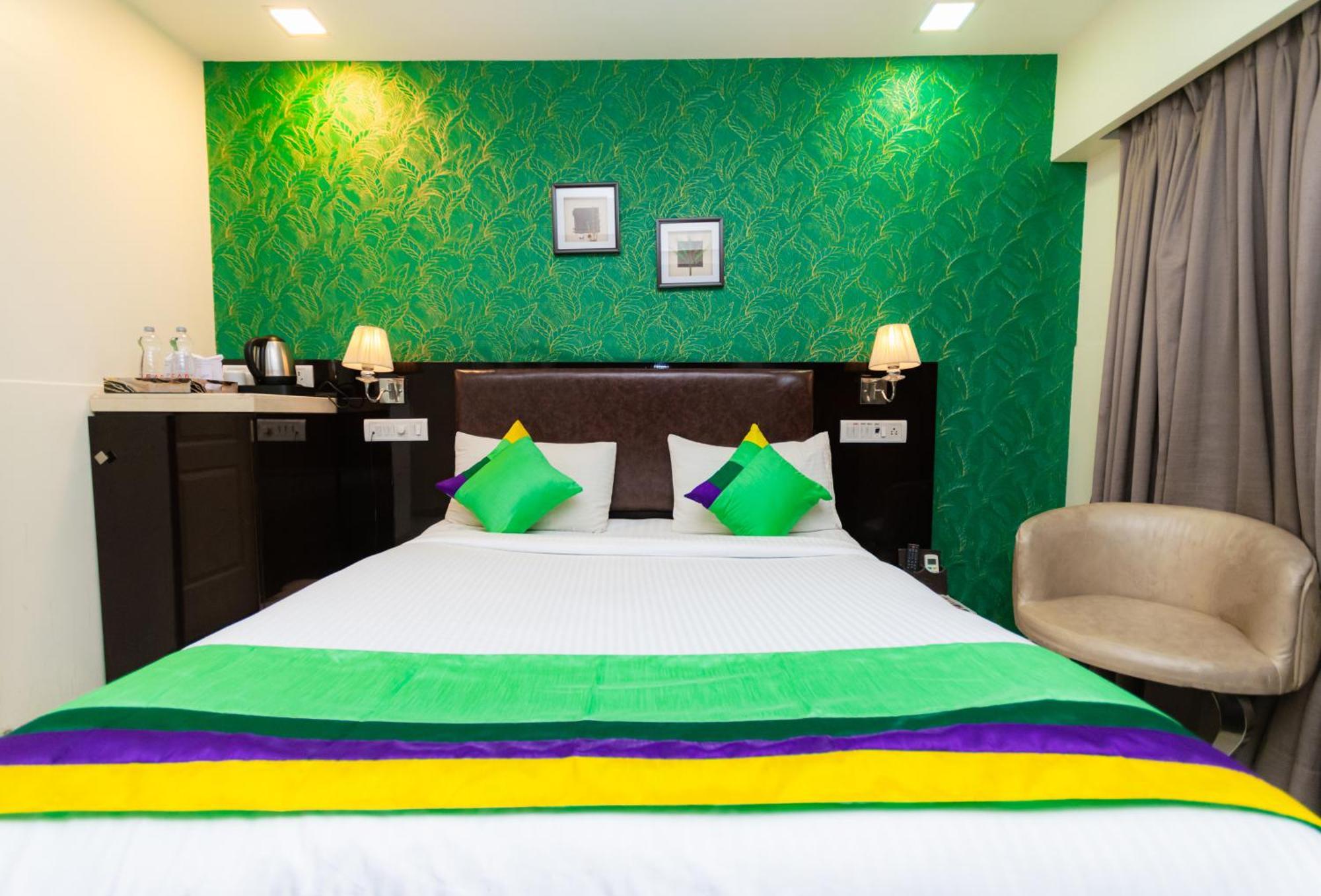 Treebo Laaiba Residency Hotel Mumbai Exterior photo